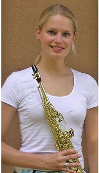 Marion-mit-saxWEB