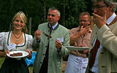 Bayerische Staatsforsten präsentieren neues „Wildbretlabel“