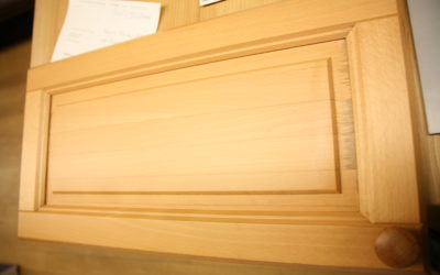 Fäulnis unter dem Lack? Warum geölte Massivholzmöbel die beste Lösung sind