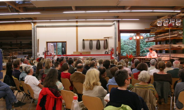 Das „Lösch-Papier“ der Buchhandlung Lösch mit der Einladung zur Lesung mit Christian Schüle