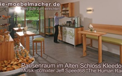 Massivholzmöbel für den Pausenraum im Hotel Zum Alten Schloss in Kleedorf