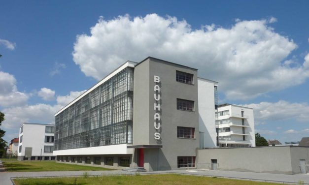 „Mein Bauhaus ist besser als deines“ – Stilfragen zu 100 Jahren Bauhaus und 30 Jahren Möbelmacher