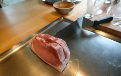 Einfach Kochen Nr. 18: Kotelett vom schwabhofschen Weideschwein auf dem Tepan Yaki zubereiten – der Tepan hat Vorteile gegenüber dem Grill!