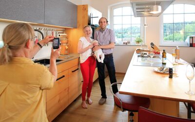 Newsletter 187: Baby und Loft statt Jurte, Praxis in Eiche und Rohstahl, Hifimesse und Plattenspieler, Consumenta mit „Wirte mit Werten“, neue Nesmuk-Messer, Fuchsaurundweg