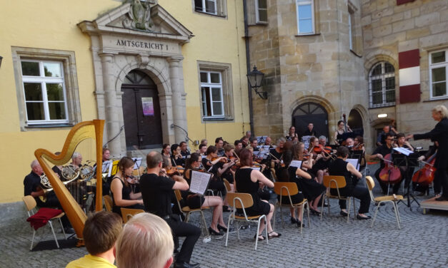 Schlosshofserenade mit dem Collegium Musicum am Samstag, 16. Juli um 20 Uhr mit Uraufführung