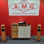 Premiere auf der High End München 2023: die ersten nachhaltigen Hifianlagen aus Massivholz stehen am Stand von der Analog Manufaktur Germany und der Wiener Lautsprecher Manufaktur