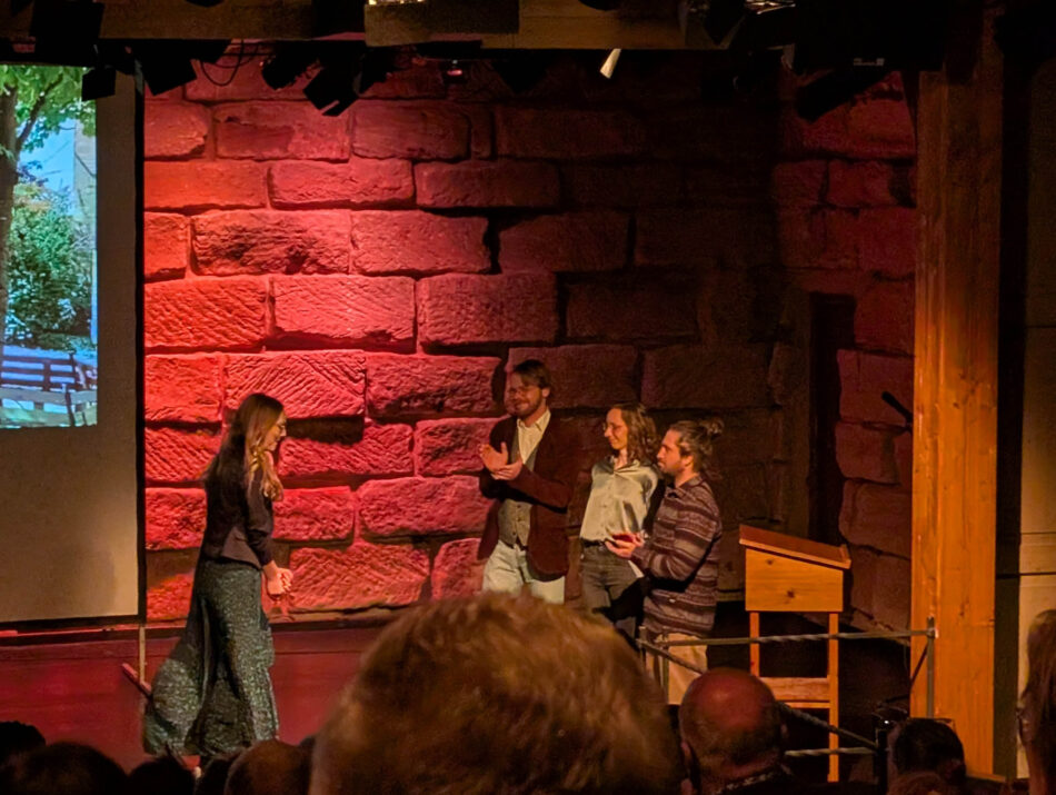 Veronika Conrady Dehnberger Hof Theater