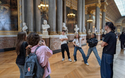 Paris mit Schloss Versailles: Von Schreibtischen und Betten