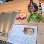 Einfach Kochen Nr. 22 aus dem Atag Tepan Yaki Kochbuch von 1992: Scampis auf Zuckerschoten mit Mandelblättchen